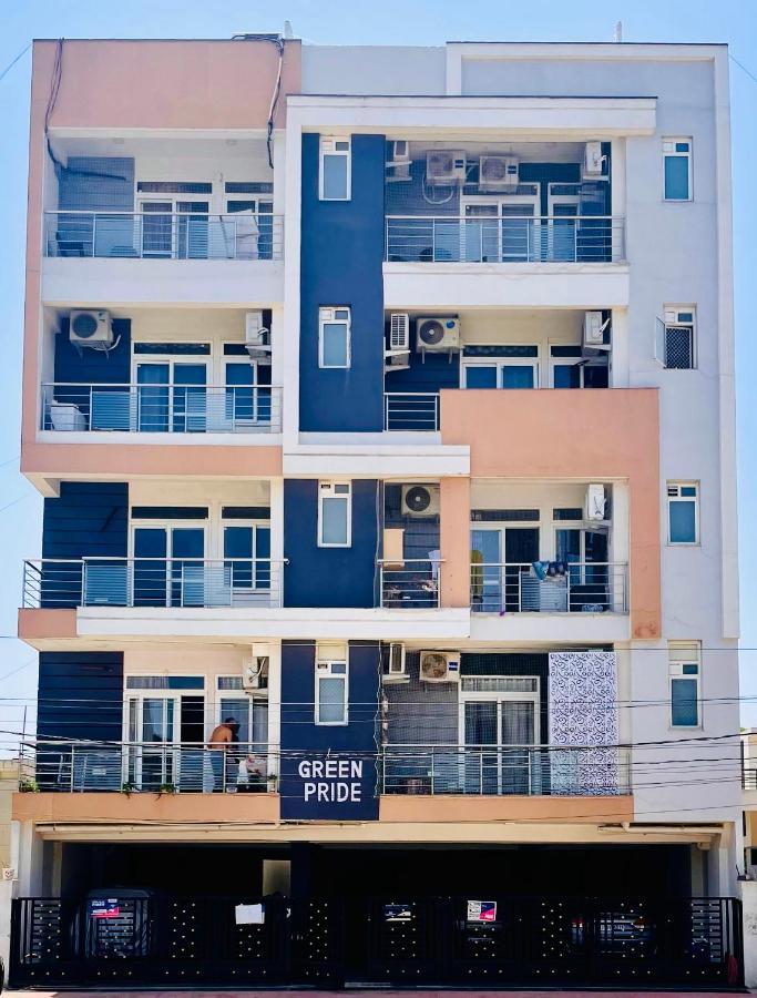 Airport Bliss Apartment+Balcony & Netflix + Prime 자이푸르 외부 사진